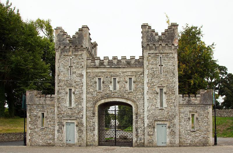 Bellingham Castle Hotel Dundalk Exterior photo